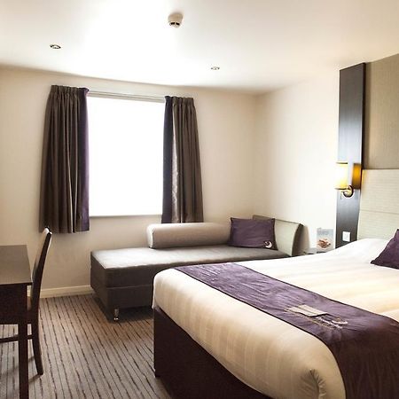 Premier Inn Dunfermline Exterior foto